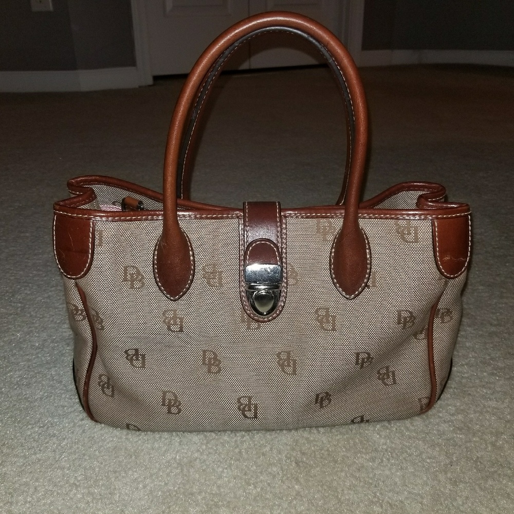Signature Dooney and Bourke Tote